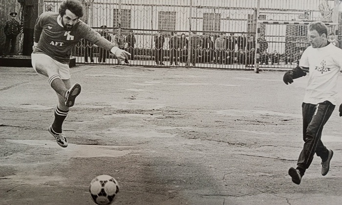 Футбол строгого режима - фото