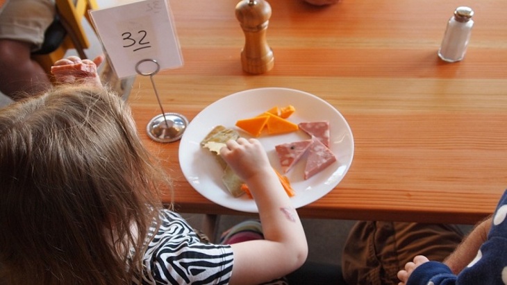 Власти Москвы выбрали правильный подход к организации питания детей - фото
