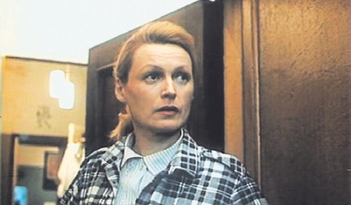 Кадр из фильма «Воспитание жестокости у женщин и собак», 1992 г.
