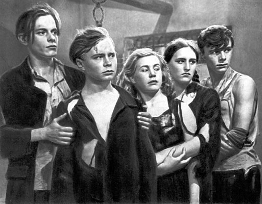 Кадр из фильма  Молодая гвардия  1948 года