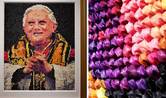 В американском музее выставят портрет Папы Римского из презервативов
