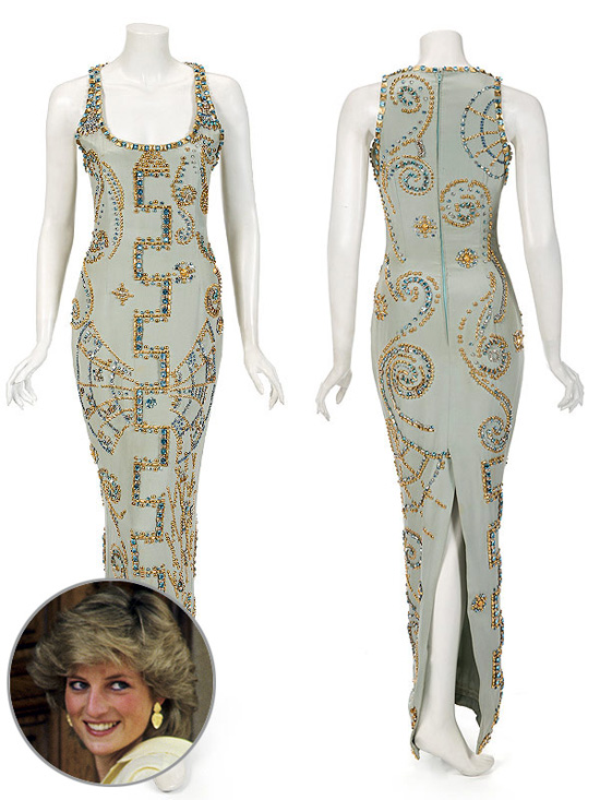 Платье принцессы Дианы продали на аукционе за $200 000