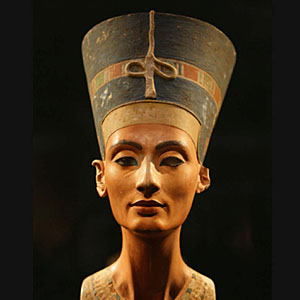 Нефертити (дугообразные брови)