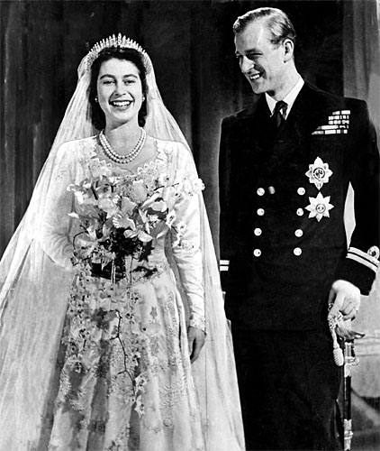 Королева Елизавета с мужем Филиппом