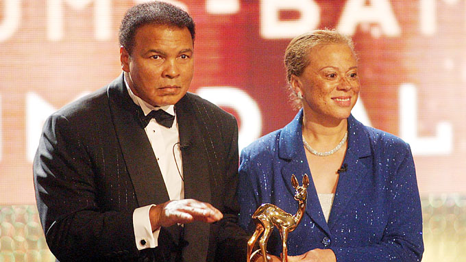 Мохаммед Али с женой Иолантой Уильямс на вручении премии «Бэмби». Гамбург. 2003 г.